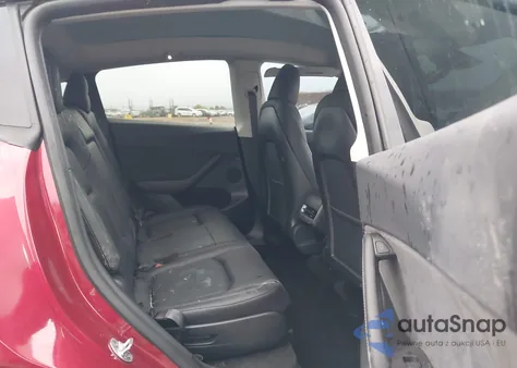 2024 Tesla Model Y Long Range Dual Motor All-Wheel Drive z USA, uszkodzony, nr VIN 7SAYGAEE0RF149440